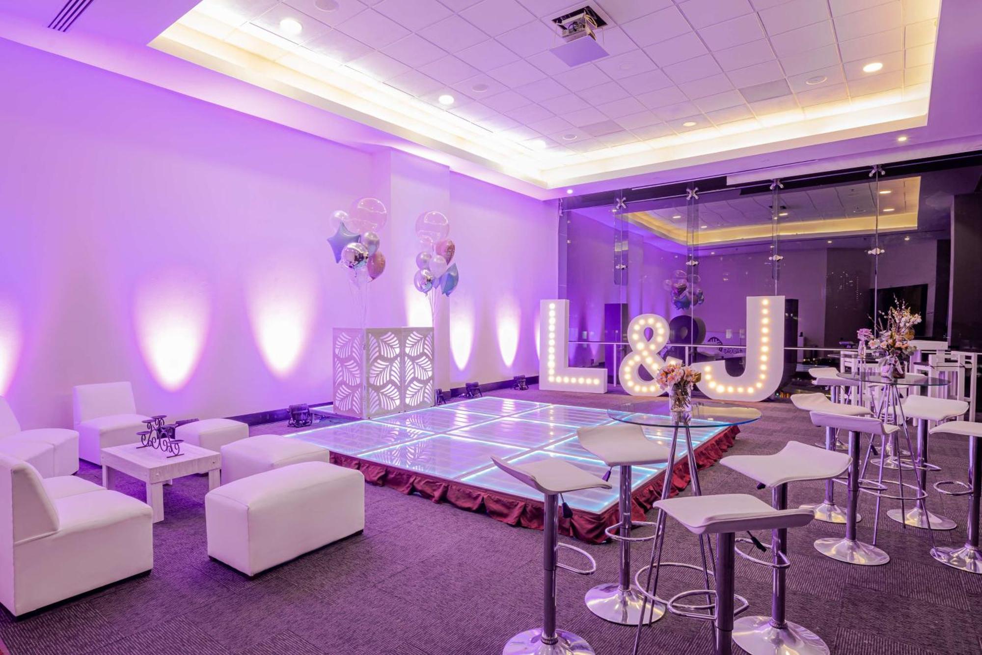ホテル Nh コレクション メキシコ シティ サンタフェ メキシコシティ エクステリア 写真 The ballroom at the Crowne Plaza Hotel, Manchester
