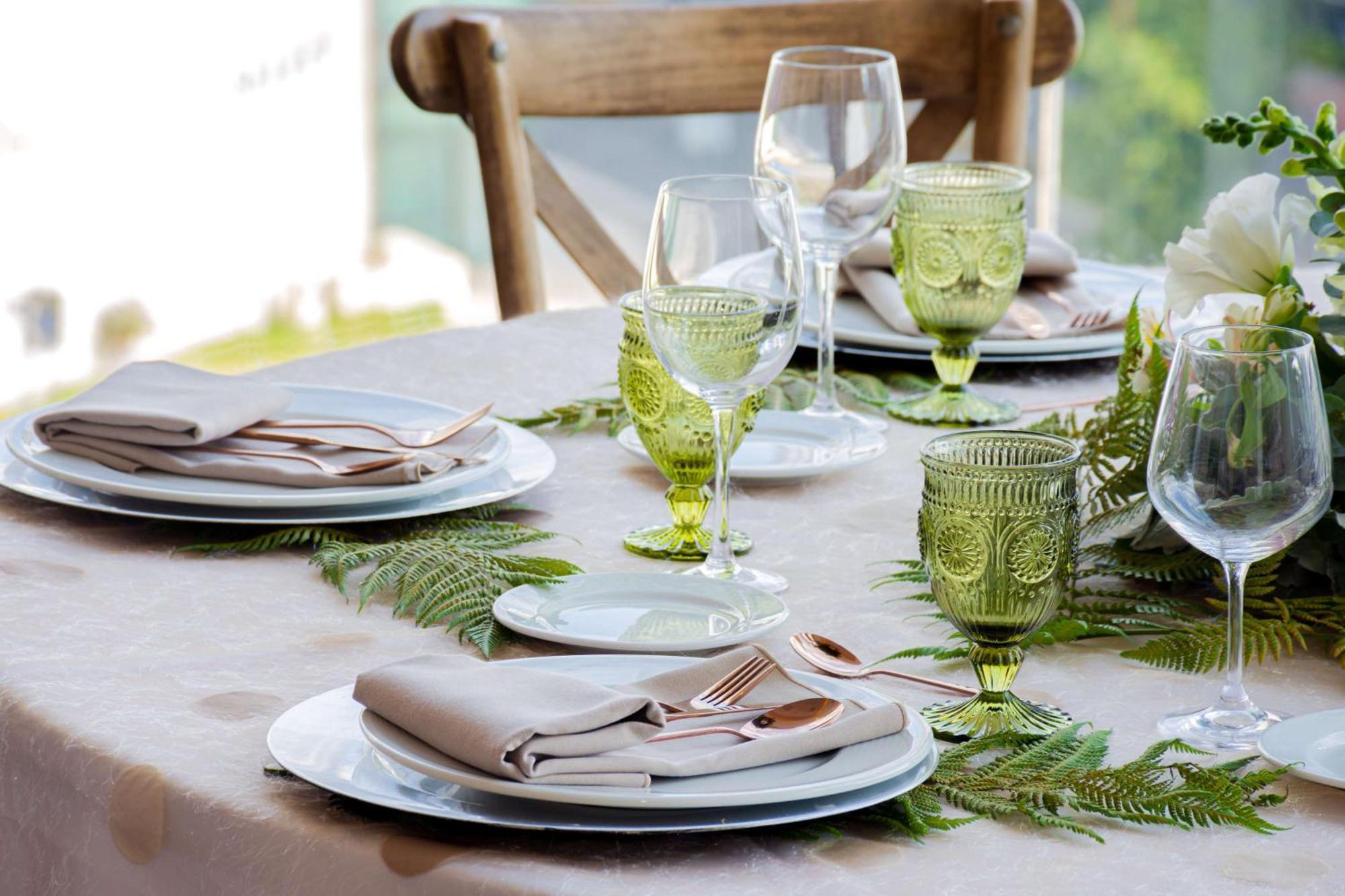 ホテル Nh コレクション メキシコ シティ サンタフェ メキシコシティ エクステリア 写真 A table set for a dinner party